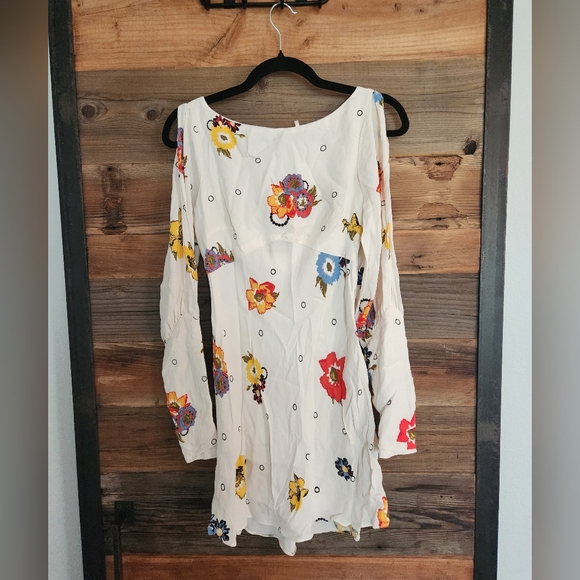 EUC Size 0 Free People ivory "Sunshadow" floral slitsleeve mini dress - Picture 4 of 7